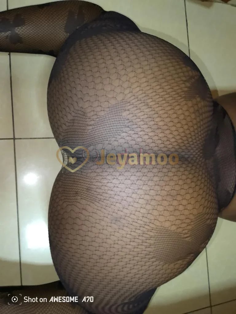 Déesse brute sauvage de la baise anale vaginale - massage Douala, Ange Raphaël | Jeyamoo